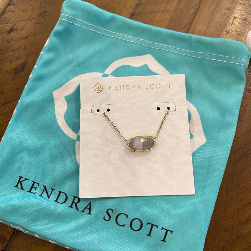Kendra Scott Elisa Pendant